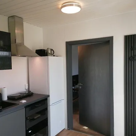 In Kvaers - Kitchen And Ev Charging דירה גראסטן